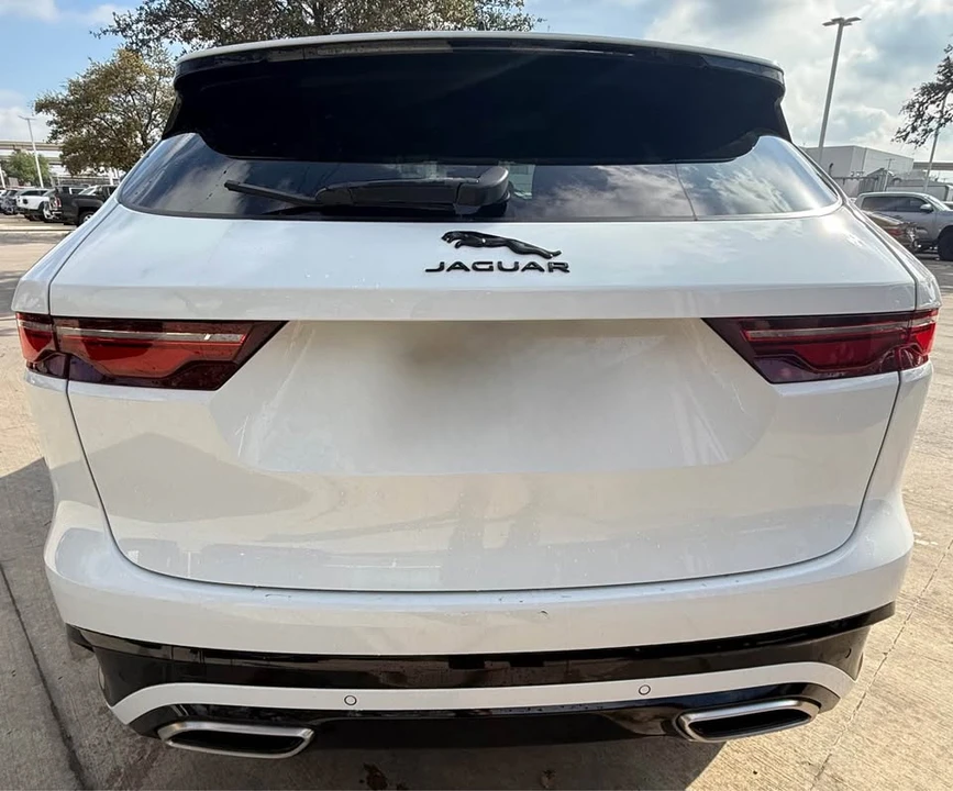 2024 Jaguar F-Pace - Image 4 of 9