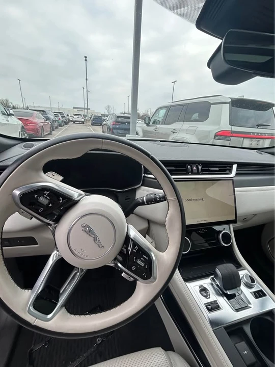 2024 Jaguar F-Pace - Image 5 of 7