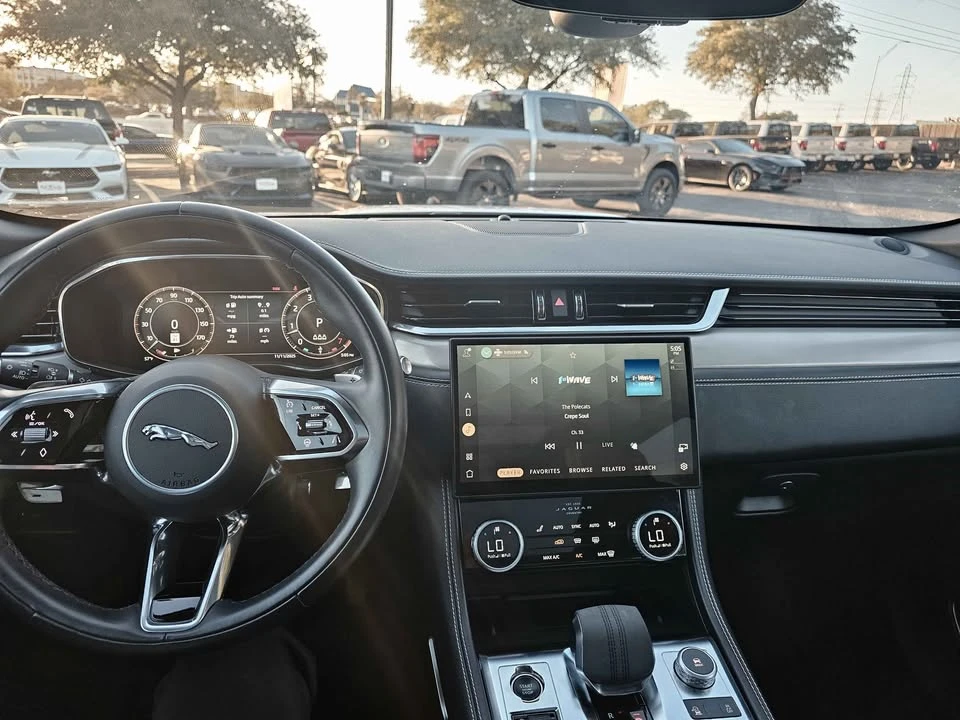 2024 Jaguar F-Pace - Image 10 of 10
