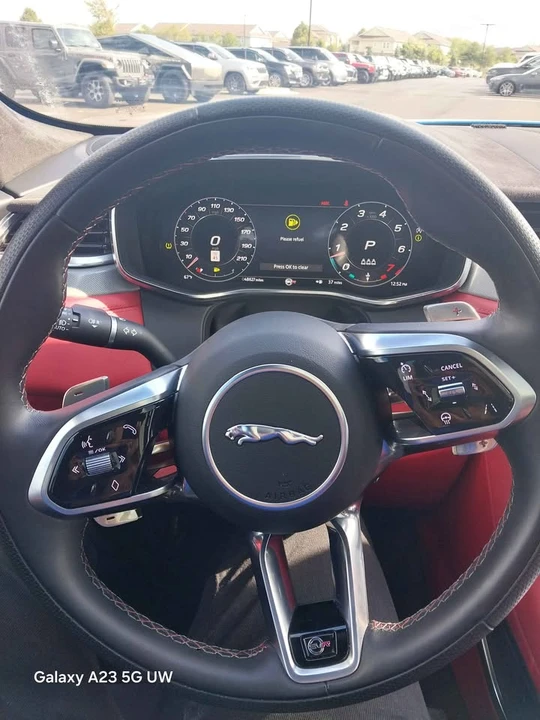 2024 Jaguar F-Pace SVR - Image 16 of 19