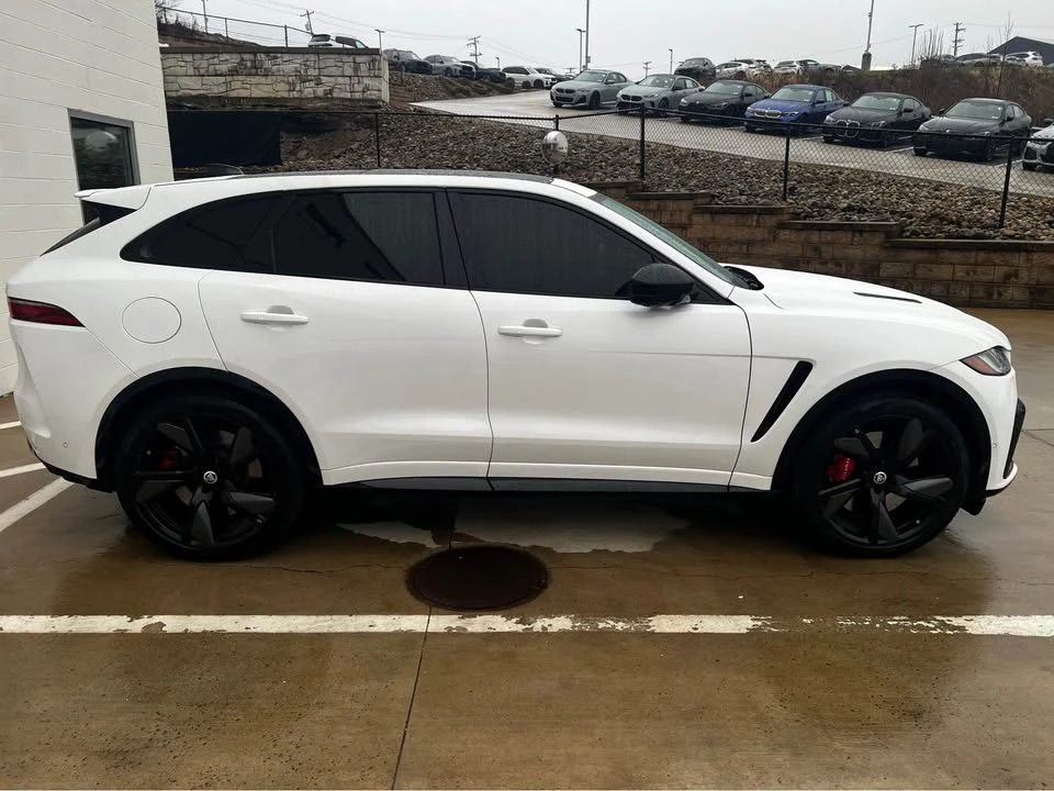 2024 Jaguar F-Pace SVR - Image 3 of 18