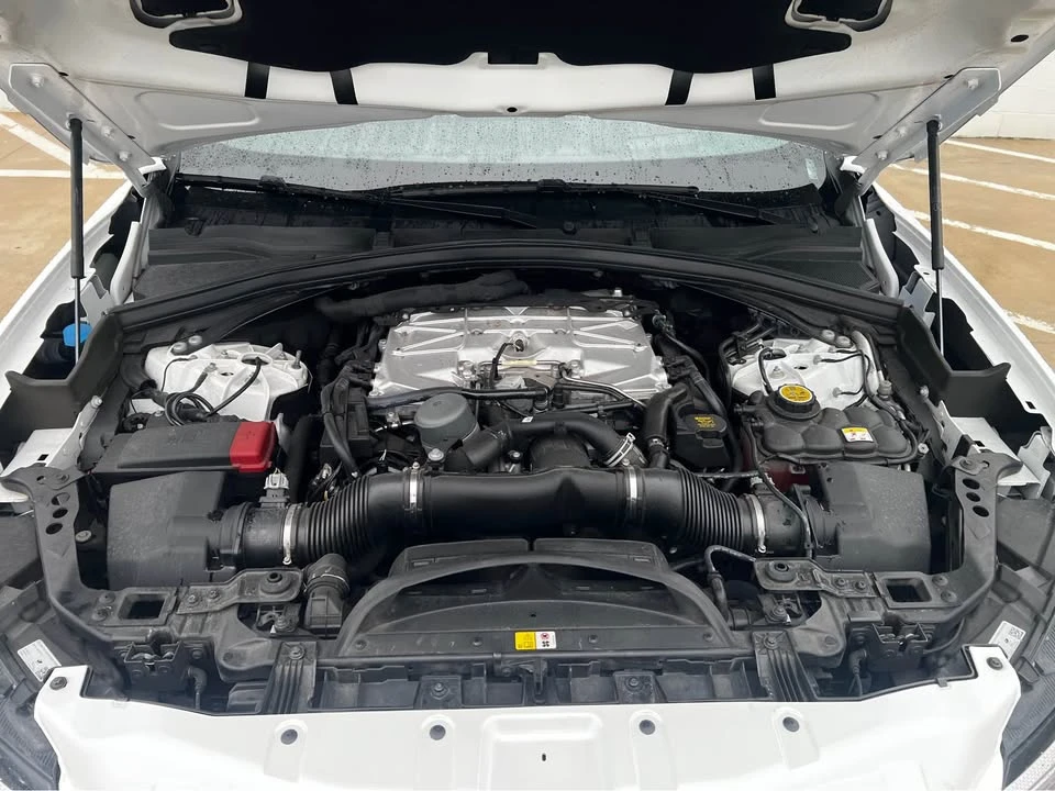 2024 Jaguar F-Pace SVR - Image 16 of 18