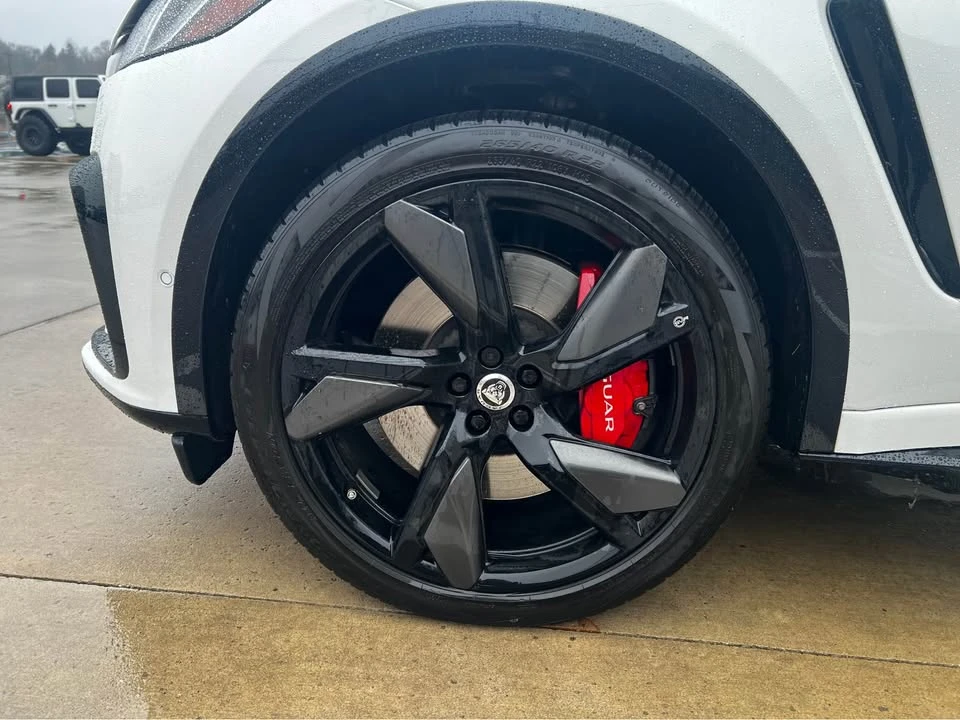 2024 Jaguar F-Pace SVR - Image 10 of 18