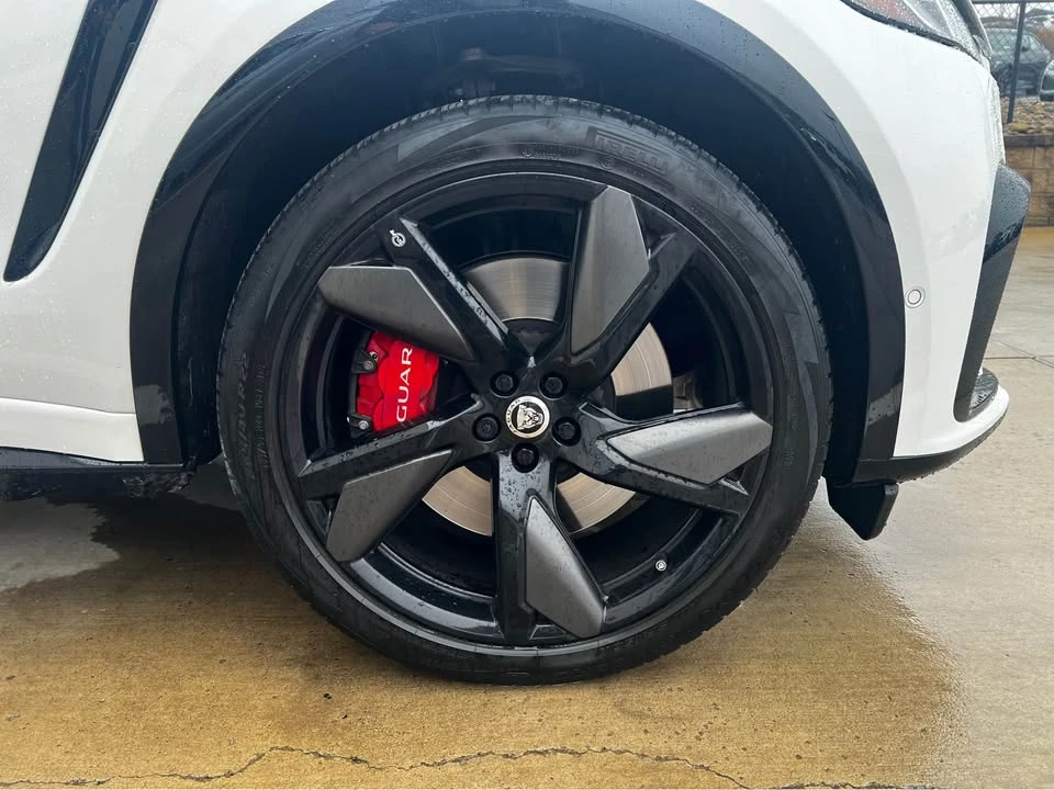2024 Jaguar F-Pace SVR - Image 9 of 18