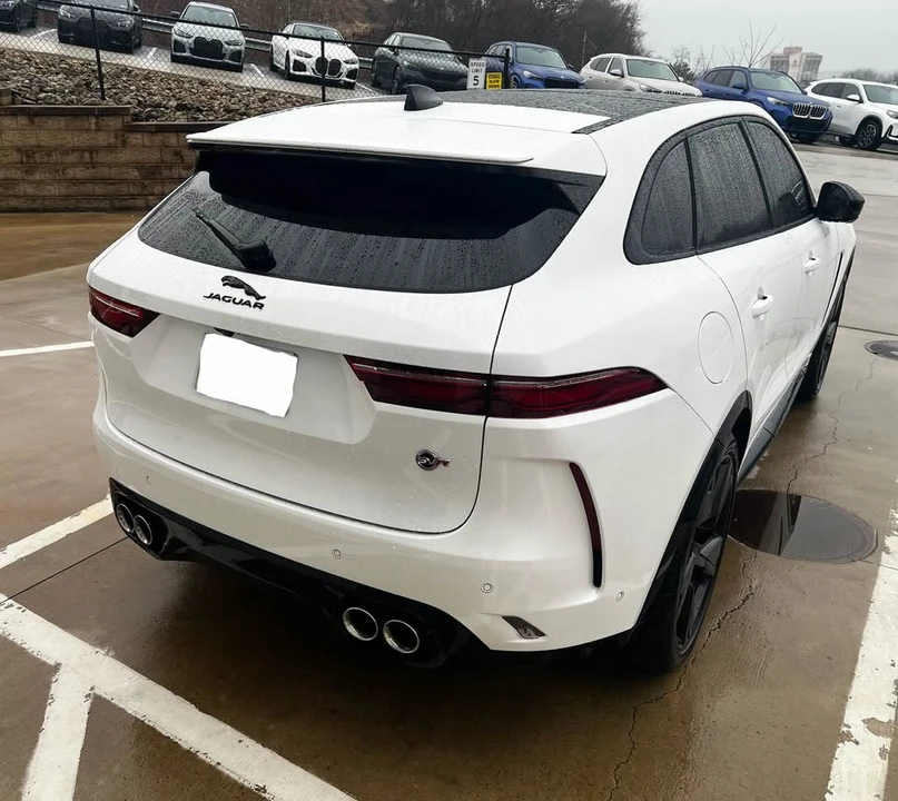 2024 Jaguar F-Pace SVR - Image 7 of 18