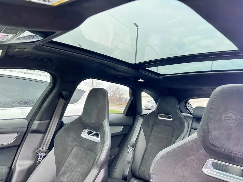 2024 Jaguar F-Pace SVR - Image 11 of 17