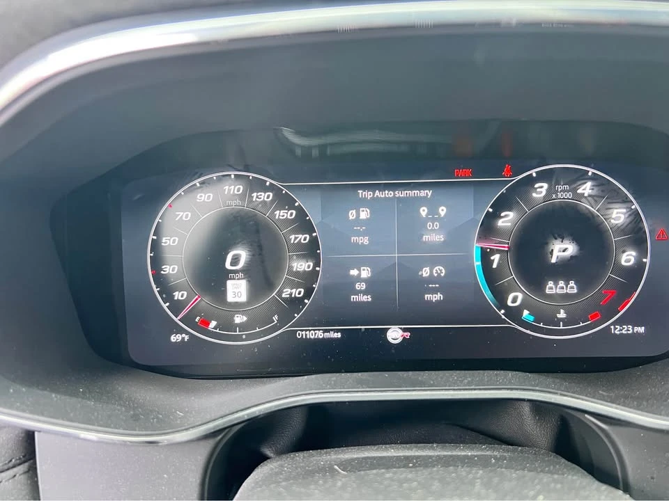 2024 Jaguar F-Pace SVR - Image 14 of 17