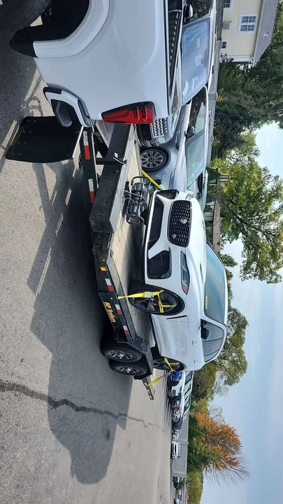 2024 Jaguar F-Pace SVR - Image 3 of 4