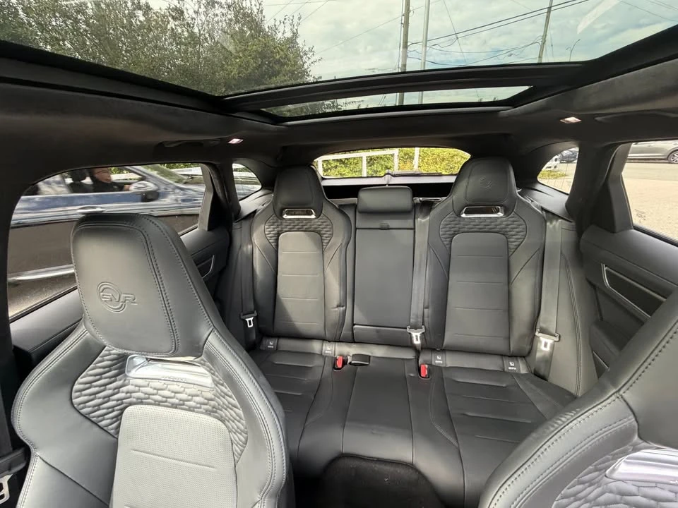 2024 Jaguar F-Pace SVR - Image 16 of 17