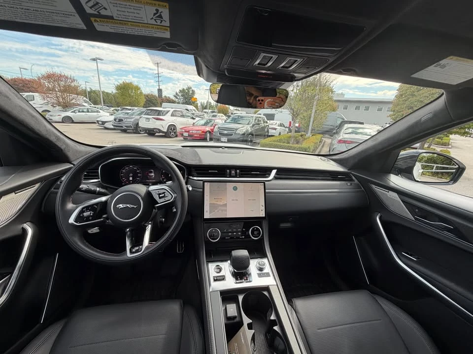 2024 Jaguar F-Pace SVR - Image 15 of 17