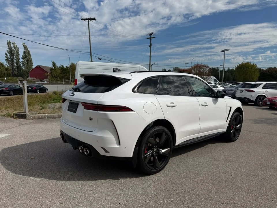 2024 Jaguar F-Pace SVR - Image 6 of 17