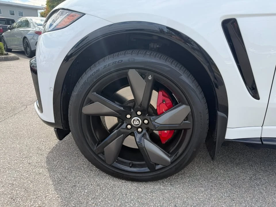 2024 Jaguar F-Pace SVR - Image 10 of 17
