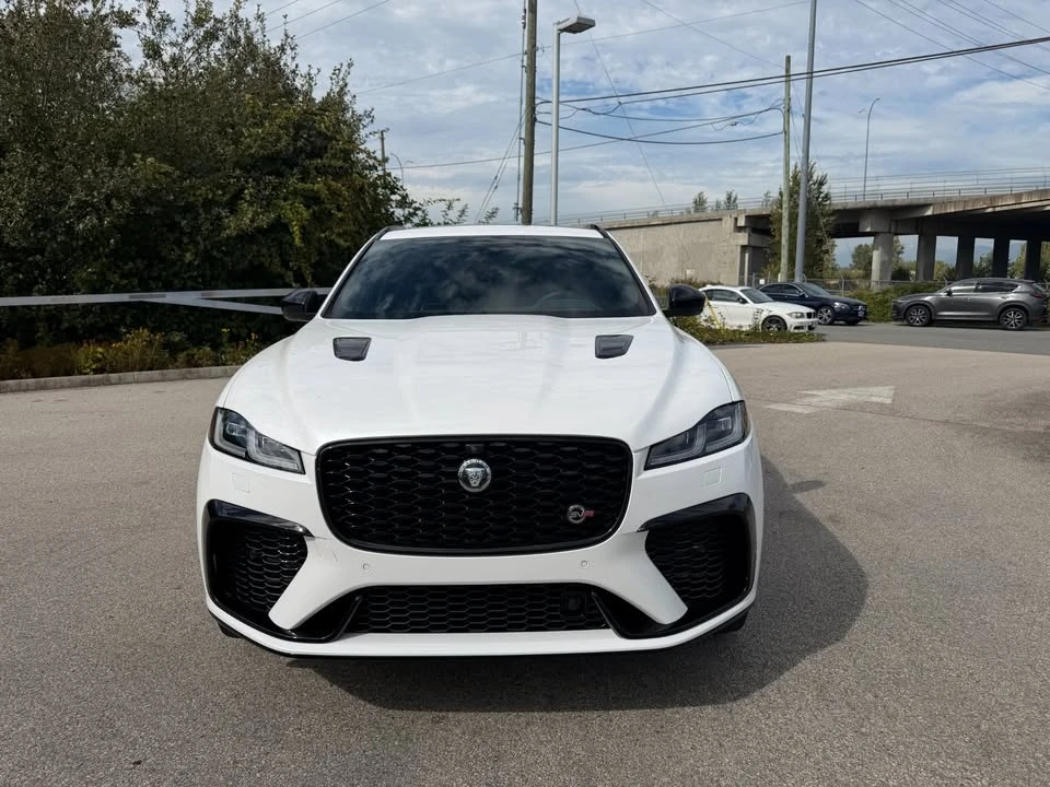2024 Jaguar F-Pace SVR - Image 9 of 17