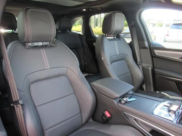 2024 Jaguar F-Pace - Image 6 of 12
