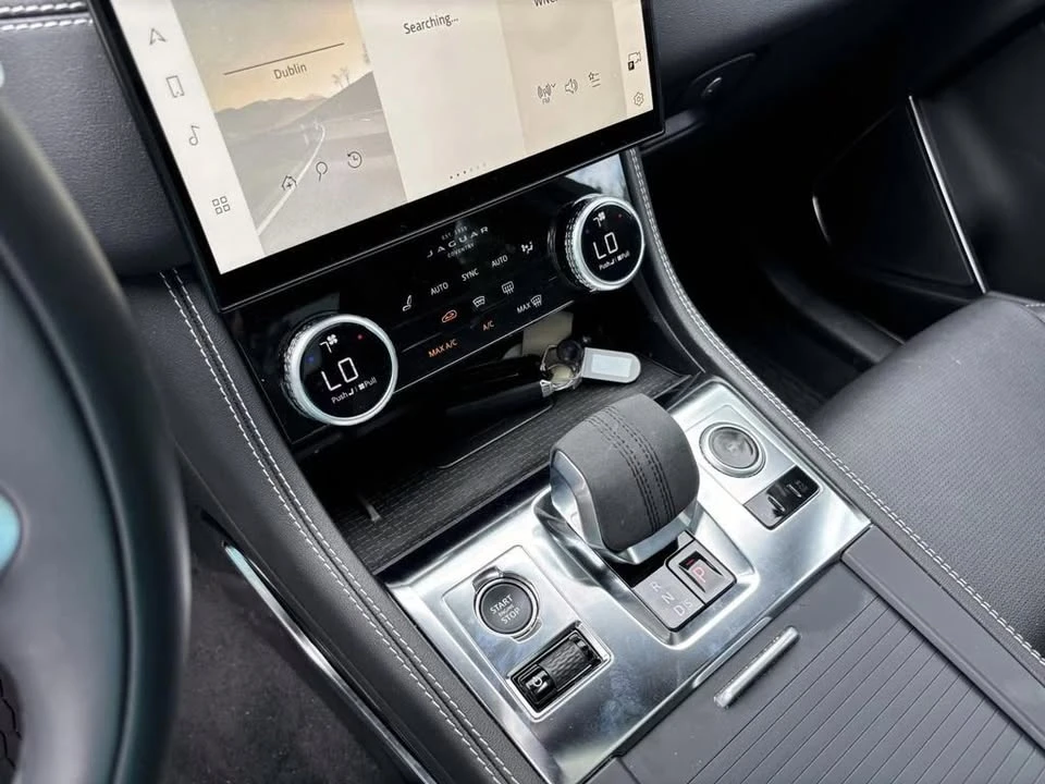 2024 Jaguar F-Pace - Image 9 of 13