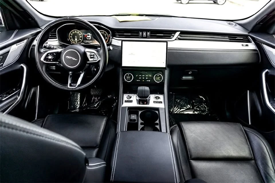 2024 Jaguar F-Pace - Image 7 of 8
