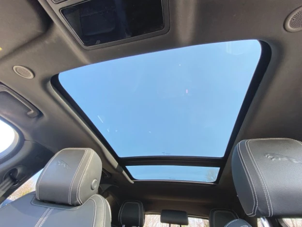 2024 Jaguar F-Pace - Image 7 of 8