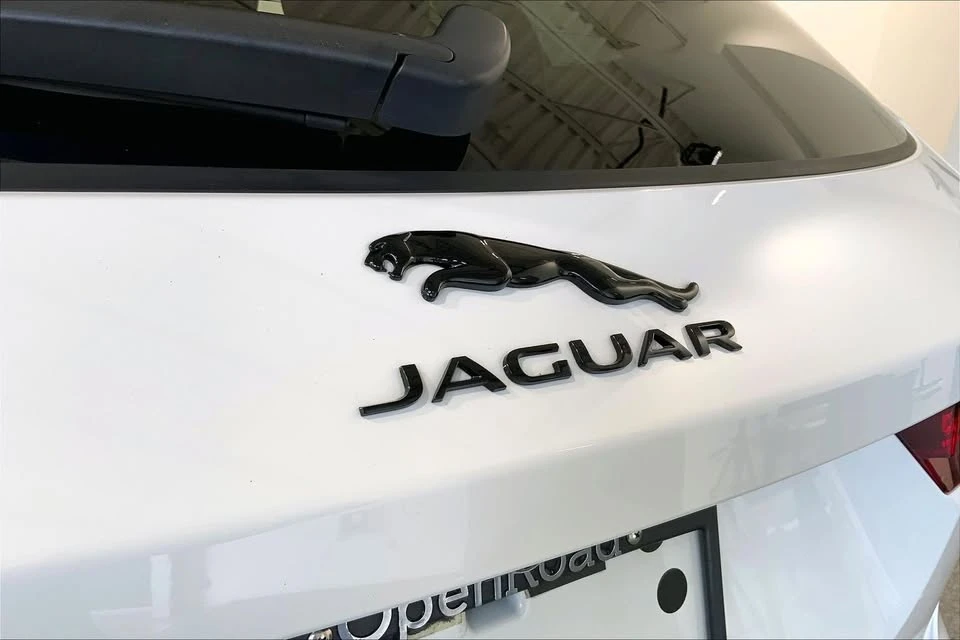 2024 Jaguar F-Pace - Image 17 of 17