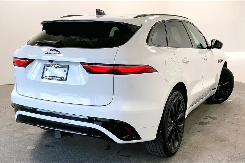 2024 Jaguar F-Pace - Image 7 of 17