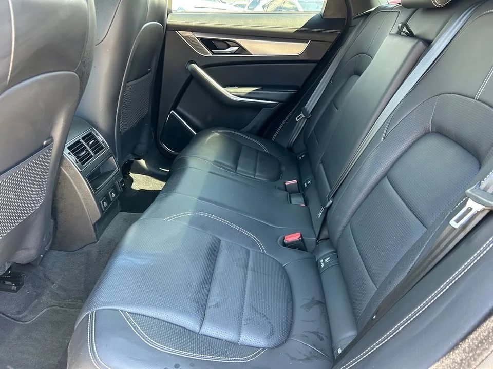 2024 Jaguar F-Pace - Image 15 of 20