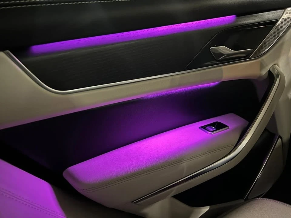 2024 Jaguar F-Pace - Image 13 of 17