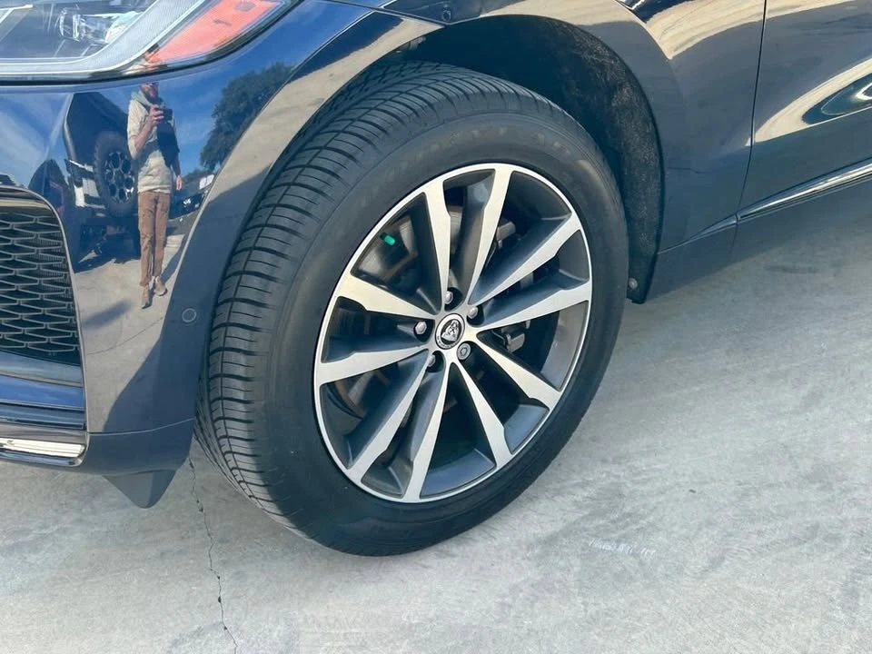 2024 Jaguar F-Pace - Image 8 of 19