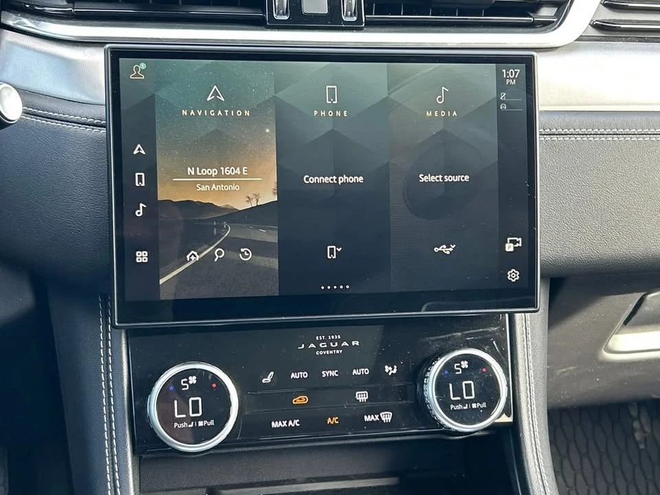 2024 Jaguar F-Pace - Image 19 of 20