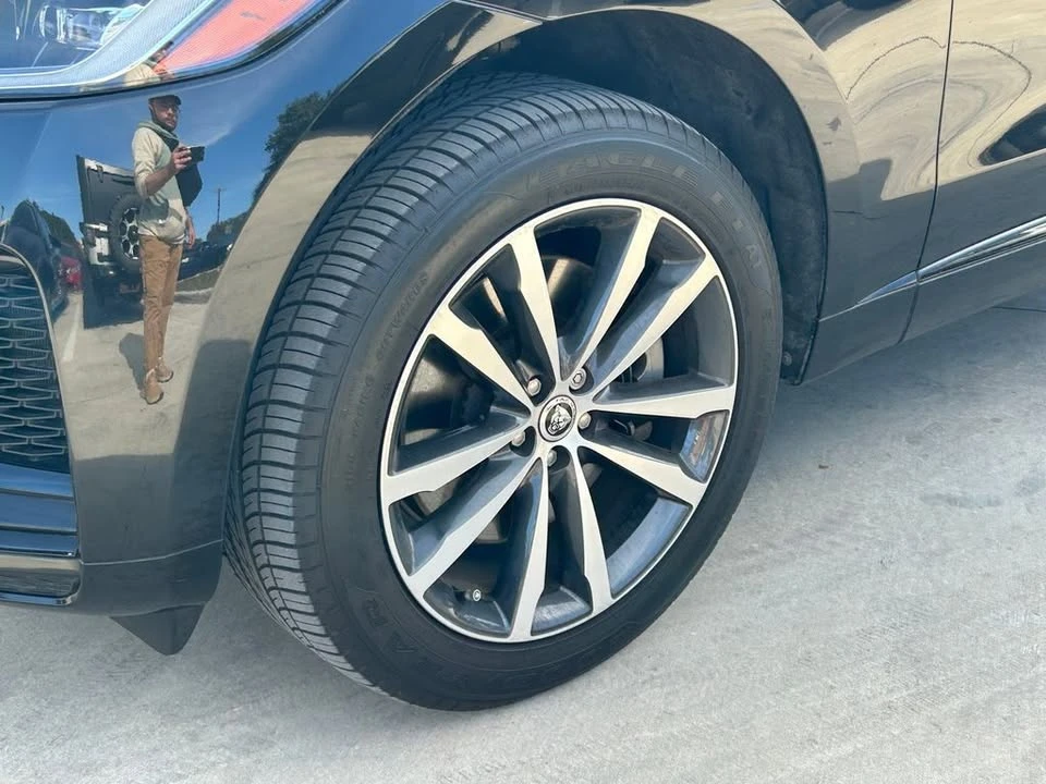 2024 Jaguar F-Pace - Image 8 of 20