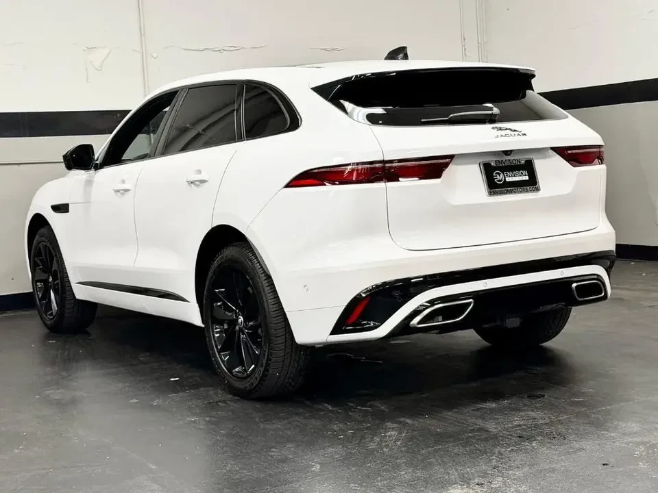 2024 Jaguar F-Pace - Image 17 of 20