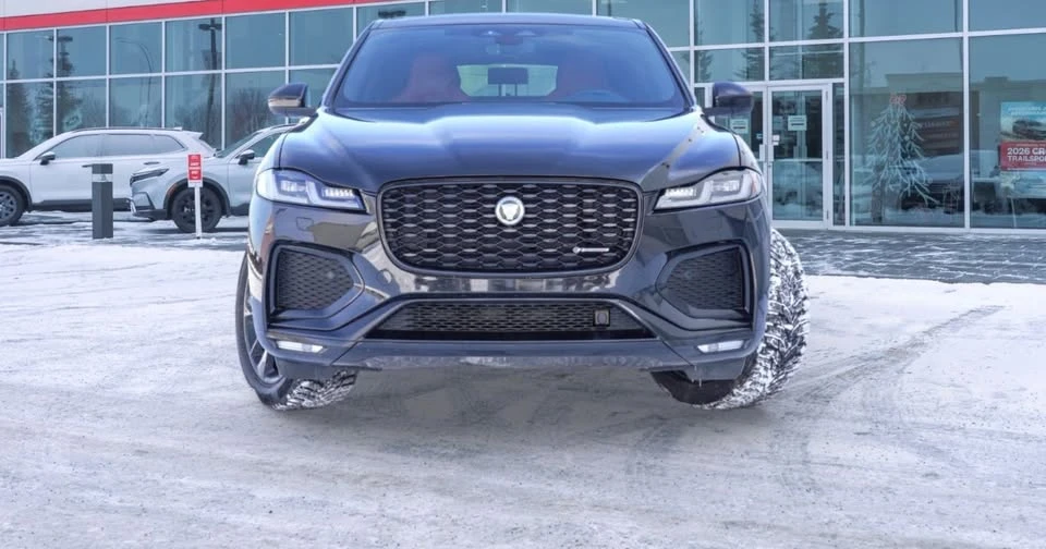 2024 Jaguar F-Pace - Image 2 of 20