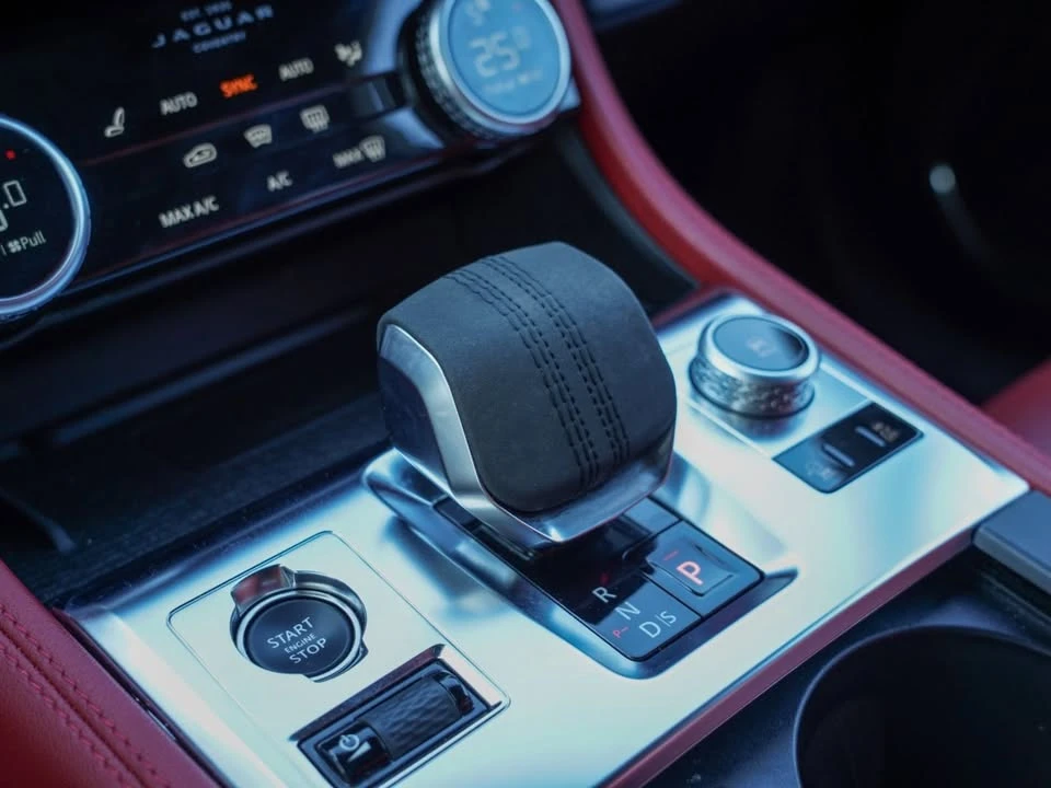 2024 Jaguar F-Pace - Image 14 of 20