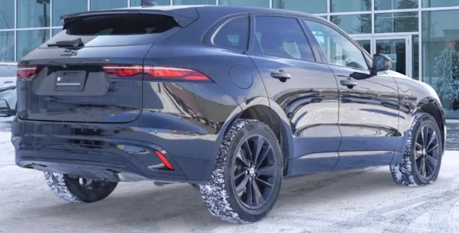 2024 Jaguar F-Pace - Image 2 of 16