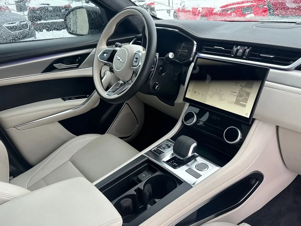 2024 Jaguar F-Pace - Image 3 of 20