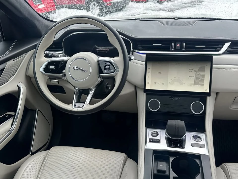 2024 Jaguar F-Pace - Image 13 of 20