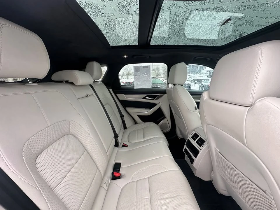 2024 Jaguar F-Pace - Image 12 of 20