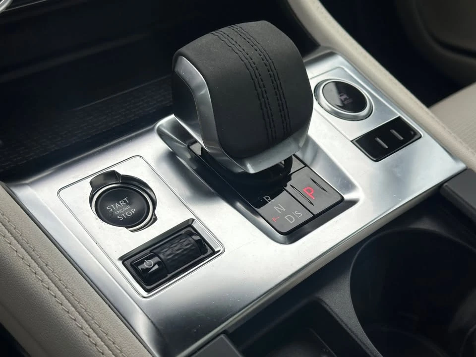 2024 Jaguar F-Pace - Image 19 of 19