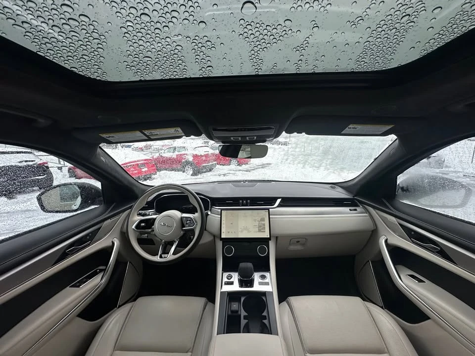 2024 Jaguar F-Pace - Image 13 of 19