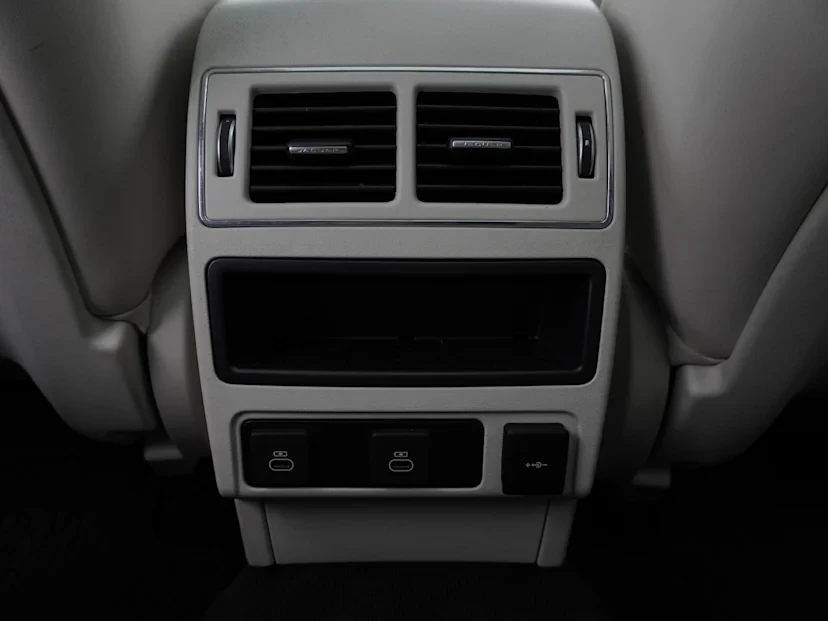 2024 Jaguar F-Pace - Image 17 of 19