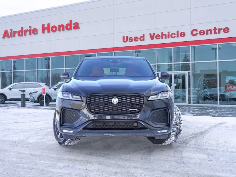 2024 Jaguar F-Pace - Image 2 of 13