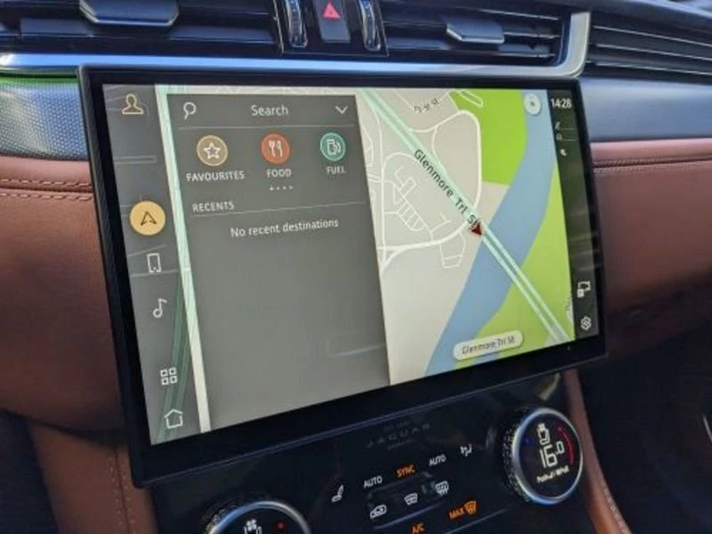 2024 Jaguar F-Pace SVR - Image 18 of 20