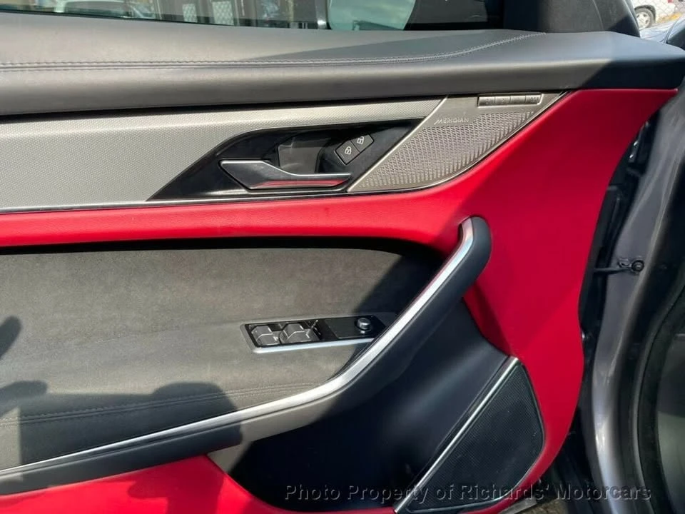 2024 Jaguar F-Pace SVR - Image 9 of 20