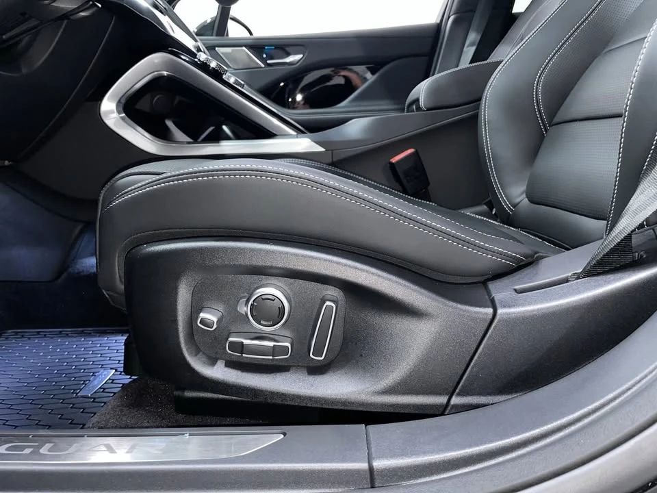 2024 Jaguar I-Pace - Image 20 of 20