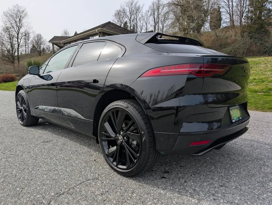 2024 Jaguar I-Pace - Image 3 of 10