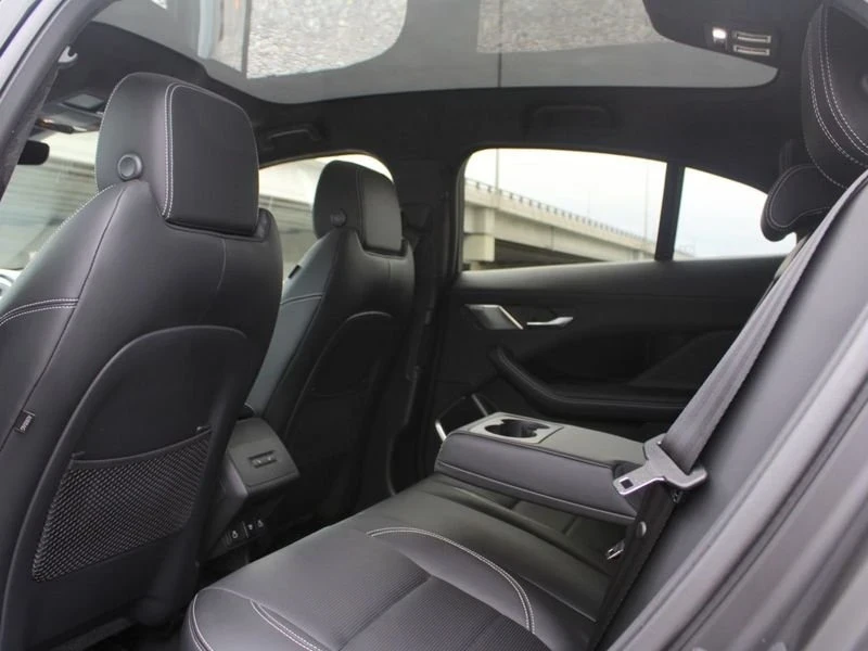 2024 Jaguar I-Pace - Image 19 of 20