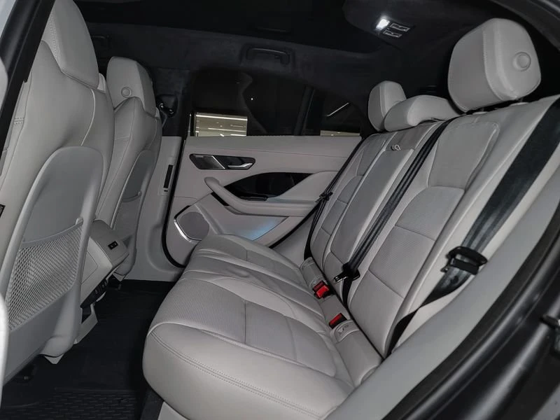 2024 Jaguar I-Pace - Image 19 of 20