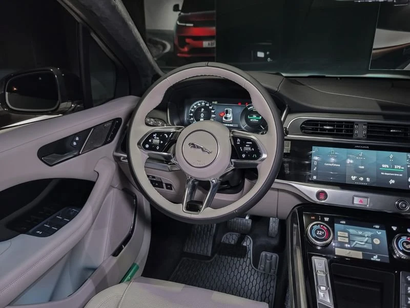 2024 Jaguar I-Pace - Image 10 of 20