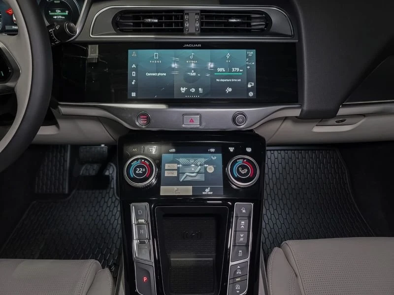 2024 Jaguar I-Pace - Image 16 of 20