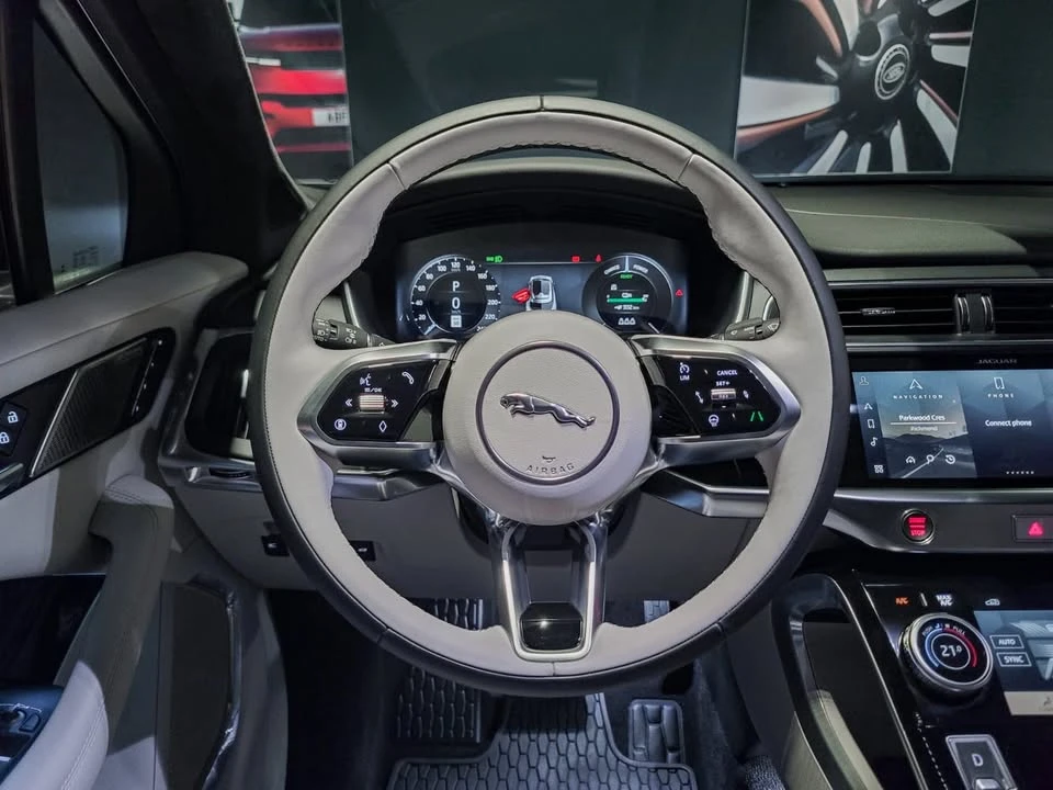 2024 Jaguar I-Pace - Image 12 of 20