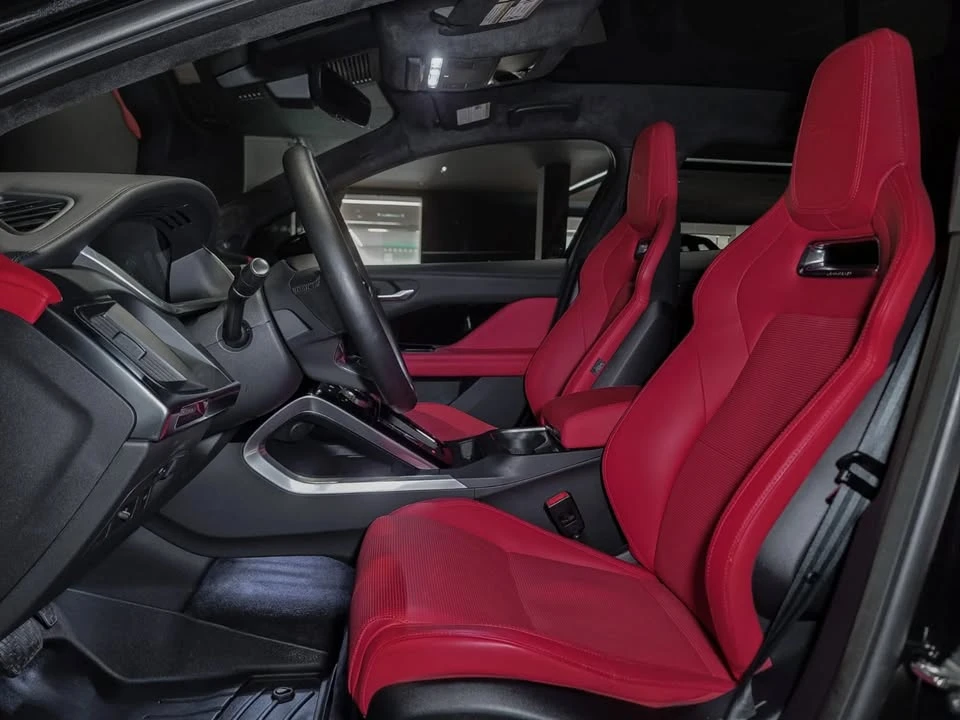 2024 Jaguar I-Pace - Image 12 of 13