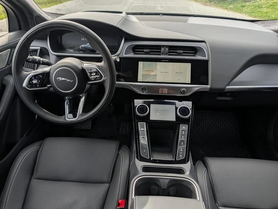 2024 Jaguar I-Pace - Image 11 of 16